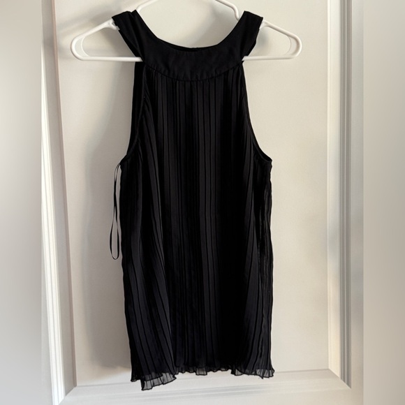 Petite Sophisticate Black Sleeveless Blouse - Picture 7 of 9